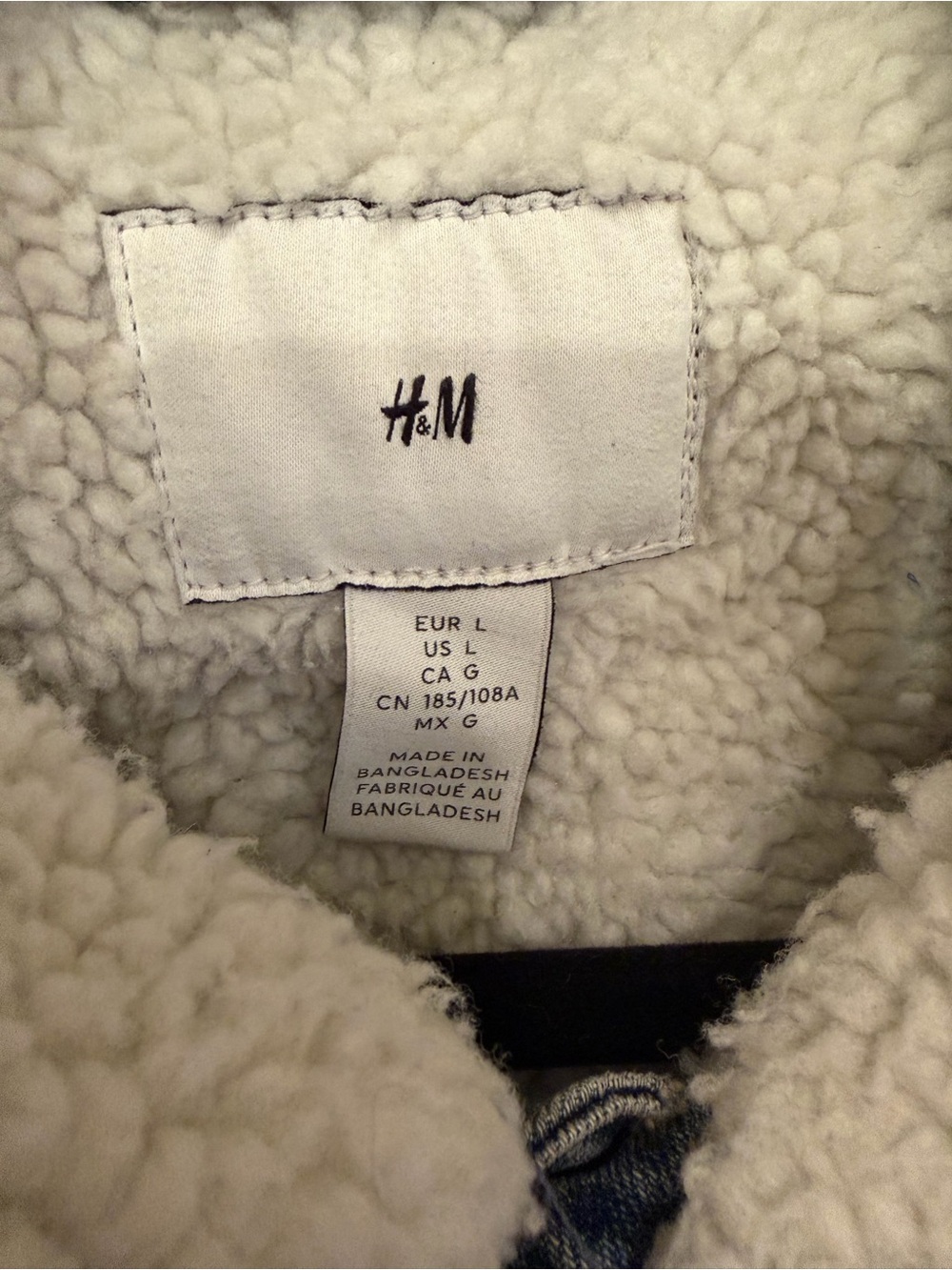 H&M Men’s Sherpa-Lined Denim Trucker Jacket - Picture 5 of 5
